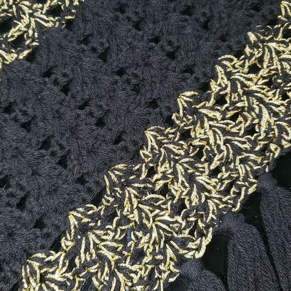 Rare Vintage Elegant Black & Gold Knitted Shawl - Picture 5 of 5